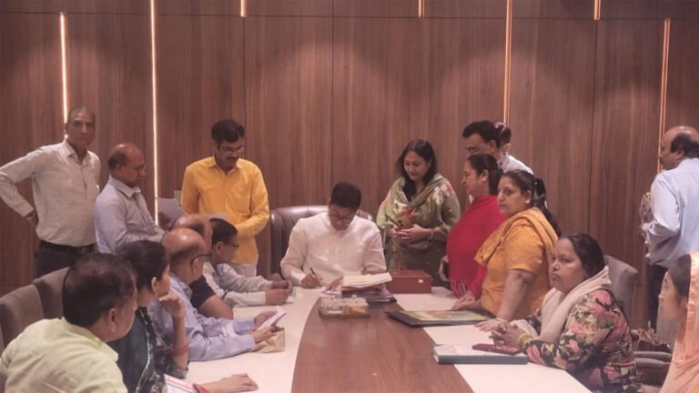 मॉडल टाउन: जनता की समस्याओं पर एक्शन में प्रशासन; विधानसभा कार्यालय में जनसुनवाई के दौरान अधिकारियों को मिले सख्त निर्देश